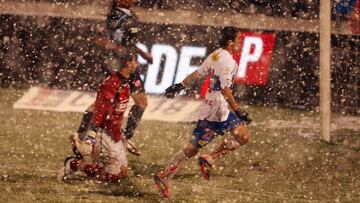 Los 3 partidos del fútbol chileno que se jugaron con nieve