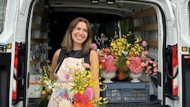 Una mujer de 27 años deja su trabajo y monta un negocio de 150.000 euros al año: “Empecé a decir que era florista”