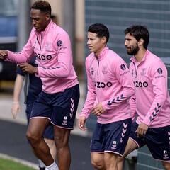 Mina y James ultiman detalles en Everton para el debut en Premier