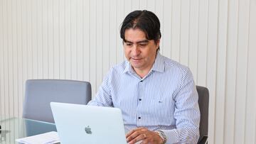 Marco Garcés, en su despacho de A Sede.