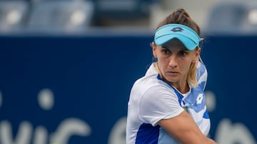 AME8530. MONTERREY (M?XICO), 28/02/2023.- La tenista de Ucrania Lesia Tsurenko devuelve una bola ante la jugadora croata Dona Vekic hoy, durante un partido de la jornada 2 del Abierto de Tenis de Monterrey que se celebra en Monterrey (M¨¦xico). EFE/Miguel Sierra