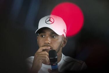 Hamilton says Vettel rivalry "could be worse" in 2018