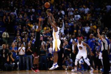 Harrison Barnes y Tony Snell.