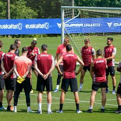 El Eibar confirma siete bajas