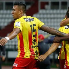 Un gol en contra le da el clásico a Pereira en Manizales