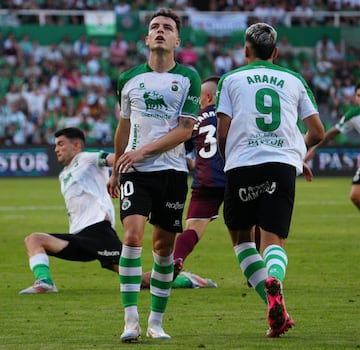 Iñigo Vicente se fija el reto de superar los 3 goles y 12 asistencias de la temporada pasada.