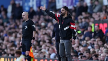Soccer Football - Premier League - Everton v Manchester United - Goodison Park, Liverpool, Britain - February 22, 2025 Manchester United manager Ruben Amorim reacts REUTERS/Phil Noble EDITORIAL USE ONLY. NO USE WITH UNAUTHORIZED AUDIO, VIDEO, DATA, FIXTURE LISTS, CLUB/LEAGUE LOGOS OR 'LIVE' SERVICES. ONLINE IN-MATCH USE LIMITED TO 120 IMAGES, NO VIDEO EMULATION. NO USE IN BETTING, GAMES OR SINGLE CLUB/LEAGUE/PLAYER PUBLICATIONS. PLEASE CONTACT YOUR ACCOUNT REPRESENTATIVE FOR FURTHER DETAILS..