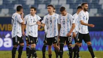 Soccer Football - Copa America 2021 - Group A - Bolivia v Argentina - Arena Pantanal, Cuiaba, Brazil - June 28, 2021 Argentina&#039;s Lionel Messi celebrates with teammates after the match REUTERS/Rodolfo Buhrer