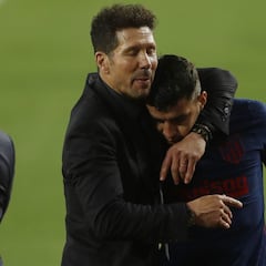 Correa, abrazo de gol