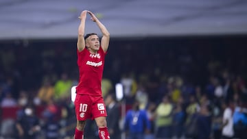 Leo Fernández festeja el pase de Toluca a la final del Apertura 2022 de la Liga MX.