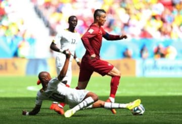 Andre Ayew y Cristiano Ronaldo