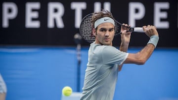 Federer regresó tras seis meses ausente con récord de público