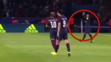 Neymar y Cavani firman la paz y Thiago Silva hace este gesto a la grada