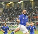 Chiellini salva a Italia con dos cabezazos ante Azerbaiyán