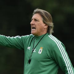 Egea perfila su primer once