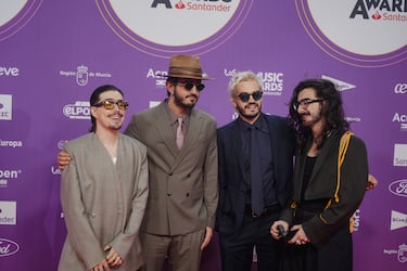 El grupo Morat, en la alfombra roja de los Premios Los40 Music Awards Santander 2025.