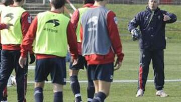 <b>LONGEVO. </b>Preciado es el tercer técnico con más partidos en el banquillo sportinguista.