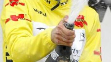 <b>A FONDO.</B> Contador se empleó al máximo en la crono y supo administrar la ventaja que tenía en la general.