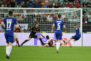 4-1. Eden Hazard marc¨® el cuarto gol.