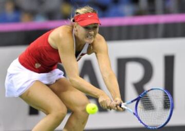 Mario Sharapova se impuso Agnieszka Radwanska y le dio el punto a Rusia ante Polonia. 