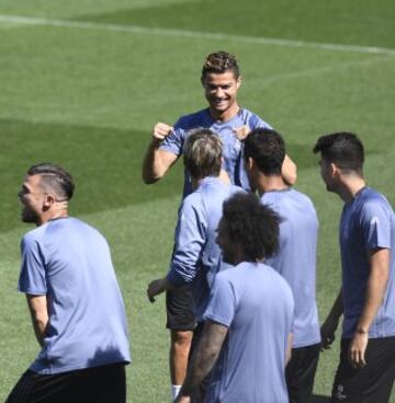 Último entrenamiento del Real Madrid antes del derbi