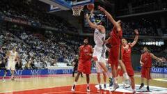 El Madrid barre al CAI y se coloca a una victoria de la final