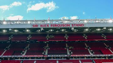 La escuadra de Erik ten Hag recibe este domingo a los dirigidos por Arne Slot en la jornada tres de la liga inglesa.