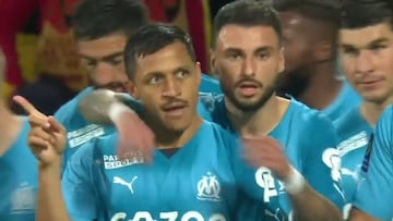 Alexis había anotado un golazo frente al Lens, pero se lo anularon de forma polémica