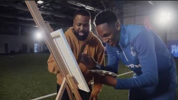 Yerry Mina se divierte con Digne y Pickford en 'April Fools'