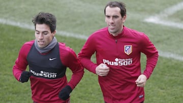 Godín ya se entrena y llegará al partido contra el Barcelona