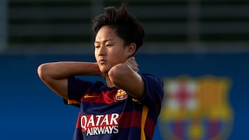 Considerada una estrella mediática del club culé y de su país. Denominado como el 'Messi coreano'. El futbolista surcoreano se formó en el Barcelona y fue considerado siempre un jugador de un futuro grandioso, a la altura, decían, del mismísimo Messi.