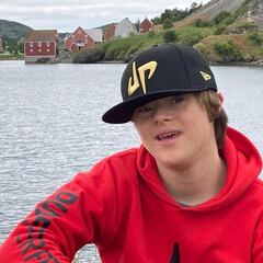 Quién es Noah Matthews, el primer actor con síndrome de Down protagonista de Disney