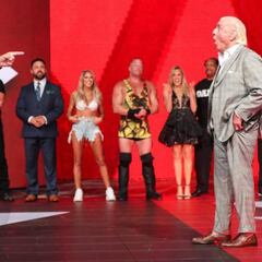 Tampa se llenó de leyendas de la WWE para la 'Raw Reunion'
