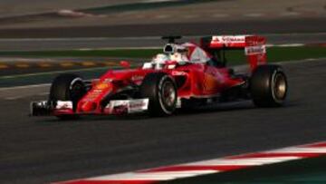 Sebastian Vettel rodando con el Ferrari SF16-H en los test de Barcelona.