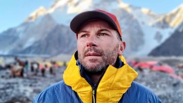 Piotr Jerzy Krzyzowski en su expedición al Lhotse y Everest