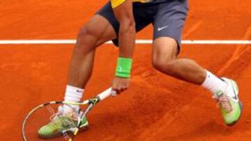 <b>REYES DE LA PLAYA. </b>Gotas de lluvia y humedad esponjaron la arena del Montecarlo Country Club. En esa playa reinan Nadal y Ferrer.