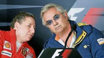 <b>ENEMIGOS IRRECONCILIABLES. </b>Jean Todt y Flavio Briatore colaboraron para que sancionaran a McLaren. Ron Dennis no se lo perdona.