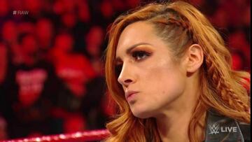 Becky Lynch fue castigada por la WWE. 