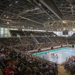 Jugar a puerta cerrada en junio y julio, opción del balonmano