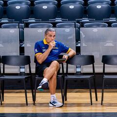 Los Bucks quieren a Scariolo de segundo entrenador