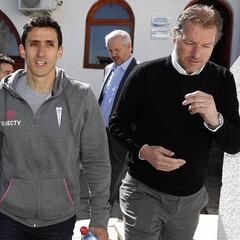 Mirosevic dona camiseta de su primera temporada en Primera