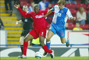 En octubre de 2004, Cissé sufrió una grave lesión en un partido contra el Blackburn Rovers donde se rompió la tibia y la fíbula.