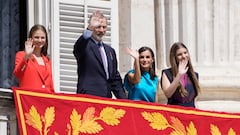 La princesa Leonor, el rey Felipe, la reina Letizia y la infanta Sofía saludan desde balcón de la Plaza de Oriente con ocasión del X aniversario de la Proclamación de Su Majestad el Rey, en el Palacio Real, a 19 de junio de 2024.