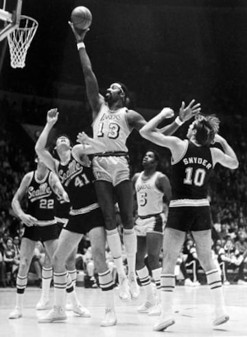 Warriors, Sixers y Lakers, el partido de los 100 puntos, dos campeonatos, cuatro veces MVP, 13 veces All Star, 10 veces en los mejores quintetos... El legado de Wilt Chamberlain también incluye el premio al mejor novato de la temporada 59-60 y un MVP de las Finales. Ah, y 31.419 puntos.
