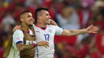 Arturo Vidal comparte con Gary Medel. 