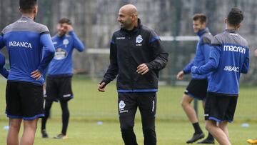 Manuel Pablo durante un entrenamiento del Fabril en A Coru&ntilde;a. 