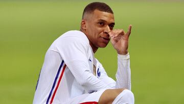 Soccer Football - International Friendly - France v South Africa - Stade Pierre Mauroy, Villeneuve-d'Ascq, France - March 29, 2022 France's Kylian Mbappe celebrates scoring their first goal REUTERS/Pascal Rossignol