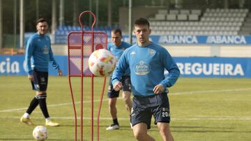 Max Svenssson, en un entrenamiento del Deportivo.