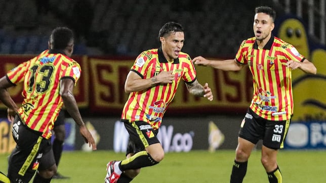 Pereira aprovecha la rotación de América para darle otro golpe