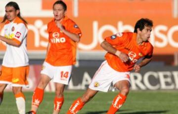 Zaguero central rendidor, quien salió campeón con Cobreloa y tuvo varias apariciones en la Selección.